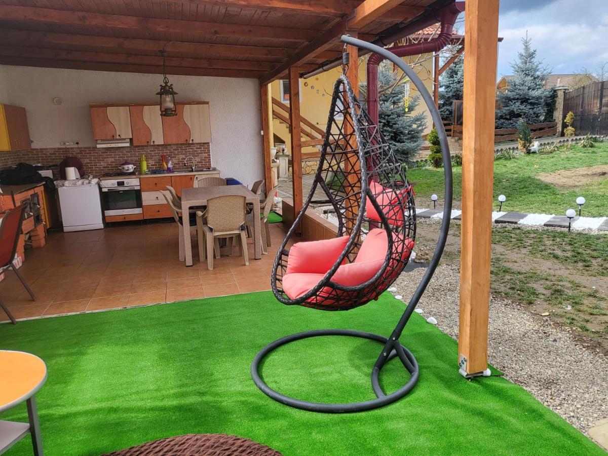 Villa Vila Ana Cu Terasa Gratar Si Jacuzzi Satu Mare Exterior foto